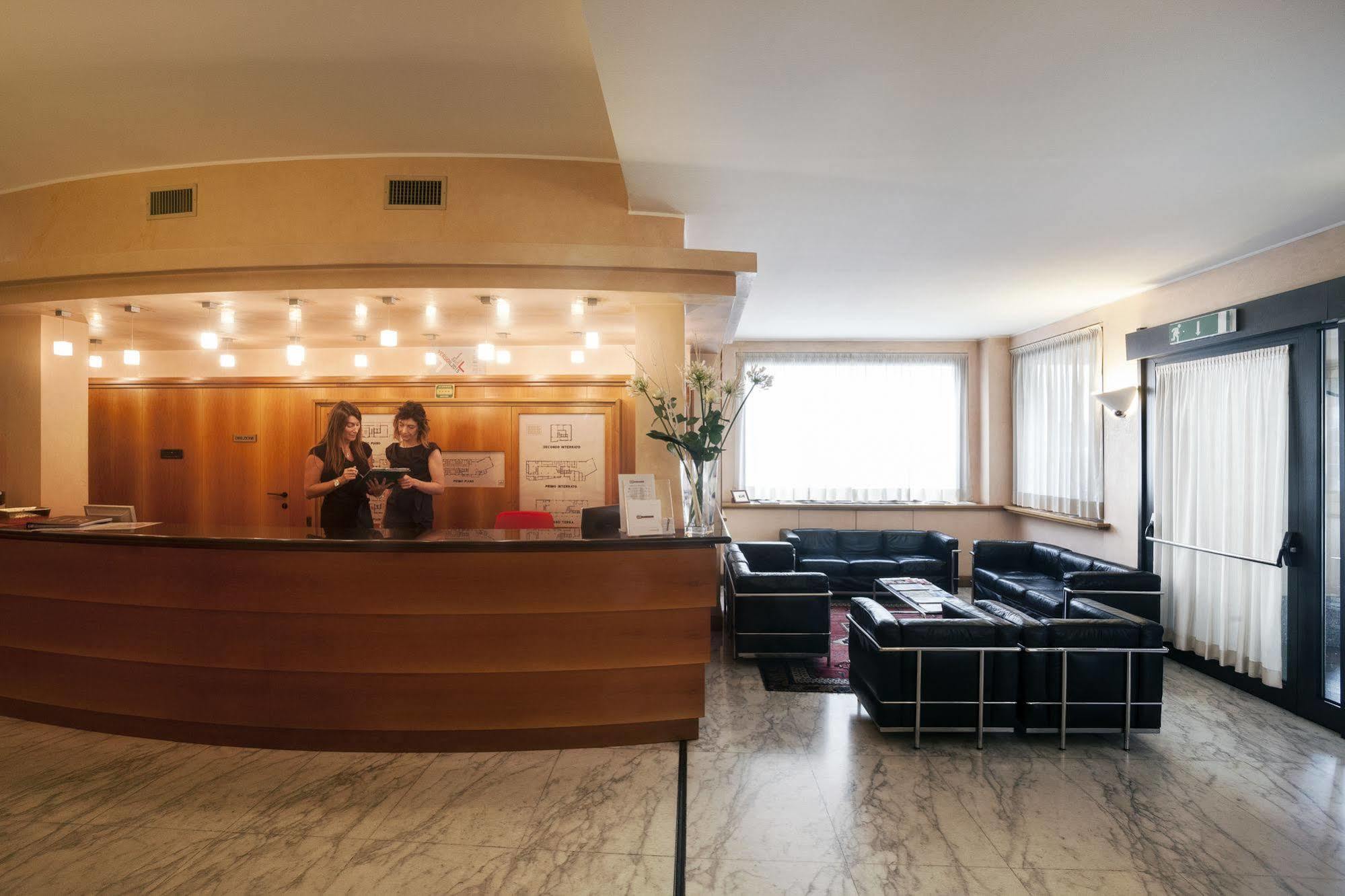Hotel Del Riale Parabiago Zewnętrze zdjęcie